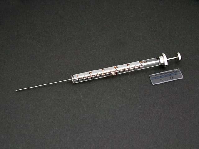 Bild von Syringe 100F-LC; 100 µl; fixed needle;22G;51mm needle length;lc