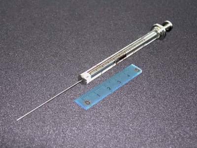 Picture of Syringe 500F-LC;500 µl;fixed needle;22G;51mm needle length;cone tip